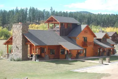 Image de Hill City's Finest! Lodge par le sentier Mickelson