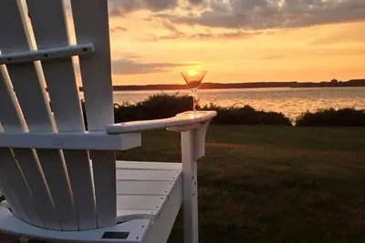 Image de Jamestown Conanicut Island Retreat - Le Island Life!