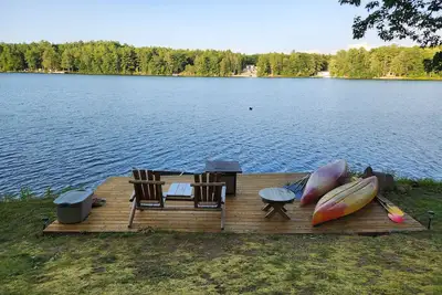 Image de Maison confortable sur High Lake, près de Tc