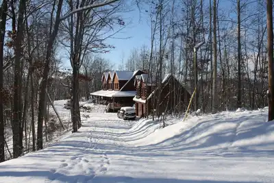 Image de Ridgetop Manor 12 Acres La plupart des commentaires en Caroline du Nord Amazing Views mountain