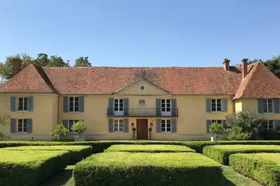 Image de Manoir de famille et sa dépendance dans le pays d'Auge