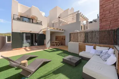 Caracter Maison à Cala Tarida (Reg. Consell de Ibiza 2015016051-22 / 07/2015)