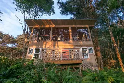 Image de Oceanfront Beach House à Falcon Cove, Arch Cape, Oregon