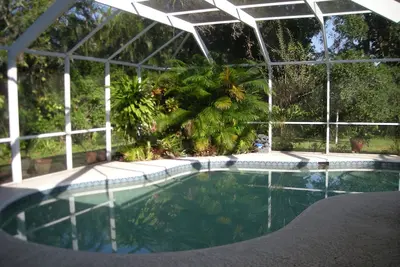 Image de Vero Beach piscine à la maison avec piscine privée projeté minutes à tout