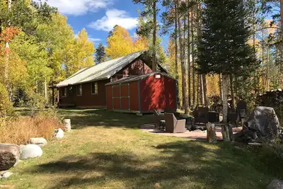 Image de Moose Manor-Beautiful, Relaxing, Private, Clean! Famille et animaux acceptés-bas taux