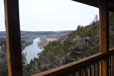 Image de Équipements de luxe d'une chambre Can-U-Canoe Riverview Luxury