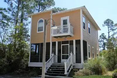 Image de La Sea Star House proche de tout! 3 chambres 3 sd Au Perroquet Pourpre!
