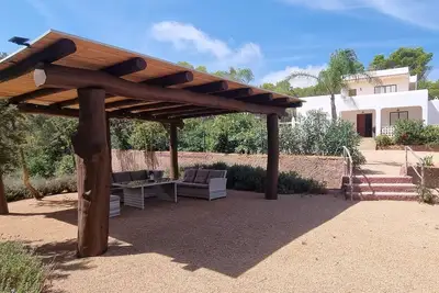 Image de Villa de charme avec piscine et barbecue Ă 300m de la plage.