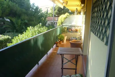 Image de Appartement dans résidence calme proche de la mer