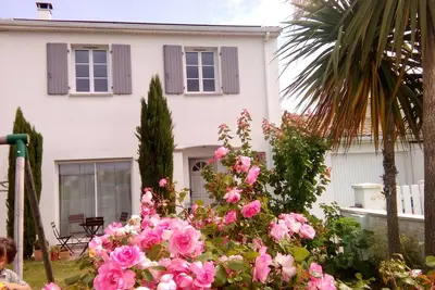 Image de Grande maison 160 m2 avec jardin, proche plages 6 chambres, au calme