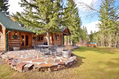 Image de SPÉCIAL Automne! - Expérience Mt Cabin unique avec bain à remous, ruisseau, forêt, emplacement!