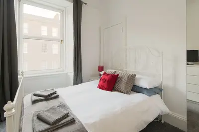 Image de Véritable 2 Chambre Centre Ville Appartement