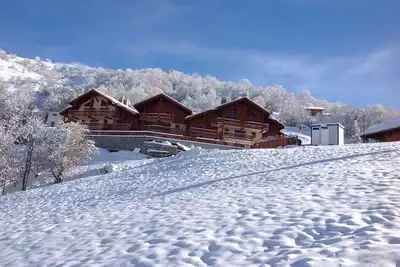 Image de Magnifique appartement à côté des pistes, ski in \/ ski out; 6 à 8 personnes