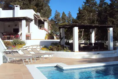 Image de Confortable Villa avec une grande piscine - 6 persons