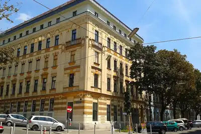 Image de Vie moderne dans un bâtiment Art Nouveau près de Schönbrunn 84 m²