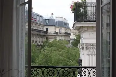 Image de Grand Appartement Familial dans Paris