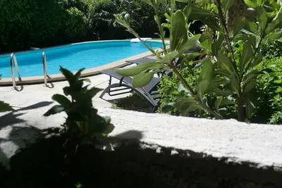 Image de Une belle et grande bastide pour vos vacances : Lou Brès en Provence à Avignon.