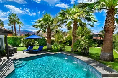 Large, Private Garden & Salt Water, Pool / Spa chauffés • Smart Home • Visite virtuelle en 3d!