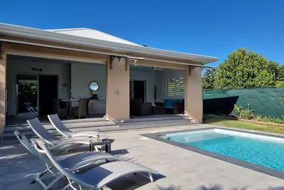 Image de Villa contemporaine avec 2 suites, 90 m2, piscine privée\n\n​