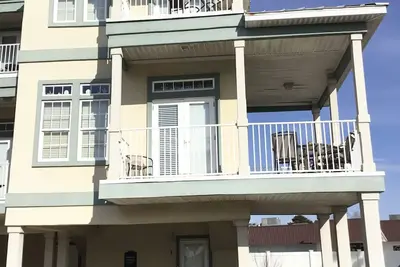 Image de Vue imprenable sur trois étages de la maison Pcb / piscine / animaux acceptés / vue sur le golfe du Mexique