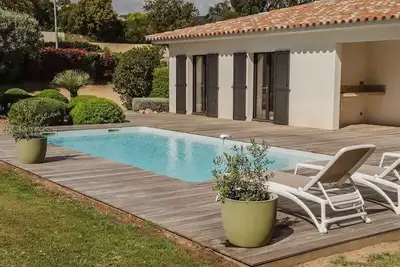 Image de Ste Lucie De Porto Vecchio villa neuve\/piscine chauffée(classée****)
