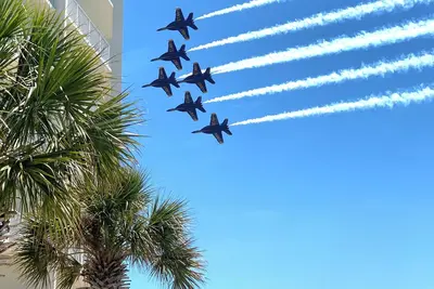Image de Superbes vues sur l'eau de ce condo récemment rénové!