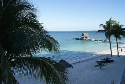Image de Hopelchen Beach GetAway, Sail IslaMujeres Bay Tarifs mensuels / hebdomadaires