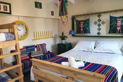 Image de 8 Sleeper Unit -Cottage sur une maison d'hôtes