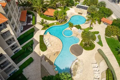 Condo de luxe avec vue sur l'océan. par Eagle Beach