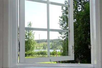 Image de Petit chalet à la campagne