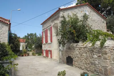 Entièrement restaurée style grec Old Stone House