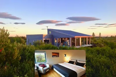 Image de Maison de Prestige avec bain à remous près de Snæfellsnes National Park * Islande top cinq *