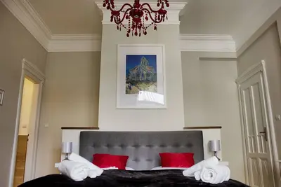 Image de Magnifique appartement 4br, 3bhr au centre-ville