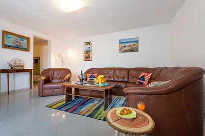 Image de Feel Good Apartment - parking gratuit, jacuzzi et vue sur la mer