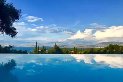 Image de Charmante villa avec vue sur la mer, piscine privée, proche des plages et des commodités