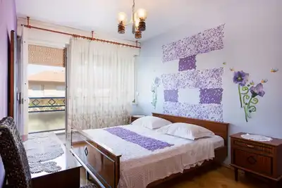 Image de Ville de Split Appartement avec 3 chambres, A \/ C et Wi-Fi Internet