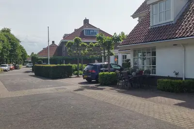 Image de Belle grande maison d'angle dans un quartier agréable à Noordwijk près