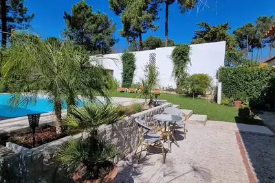 Image de Architecte Villa avec piscine privée, à 3 minutes de la plage et à 20 min à Lisbonne