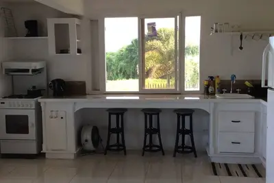 Image de Belle appartement spacieux, deux chambres avec de beaux jardins et des vues impressionnantes.