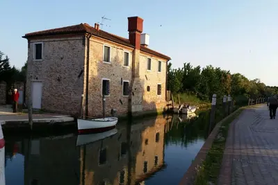Image de Venise, maison avec parc dans l'île de Torcello