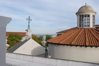 Image de Large Loft Lumineux à Largo Corpo Santo, Chiado, 2br, Ac et Vue