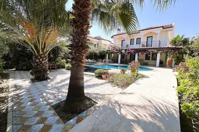 Image de Villa de luxe privée neuve avec piscine privée au sel! ! !