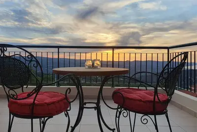 Image de ⭐️Romantic Villa⭐️ Wow vues et couchers de soleil \/ piscine privée⭐️WiFi⭐️Tv satellite⭐️