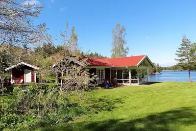 Image de Maison de vacances dans un endroit ensoleillé à la Somme, ponton privé et le bateau, bonne possibilité de pêche
