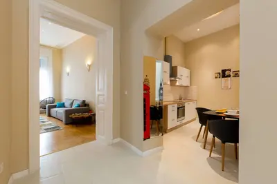 Image de Inner city chic, stylish 2 Br, metro 2, 4