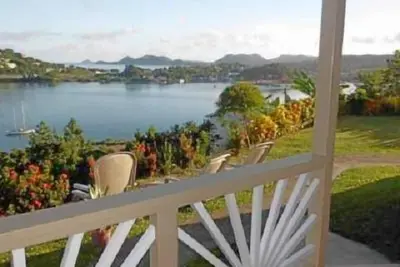 Image de Abordable, tranquille, rue Lucia Carnival, appartement avec vue sur la baie