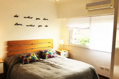 Image de Profitez de Buenos Aires dans un appartement W \/ balcon Cozy, 2 chambres à coucher, dans un beau quartier