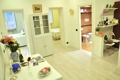 Image de * Fantastique ** Appartement de 2 chambres dans le centre de Rome. Magnifiquement rénové 2014!