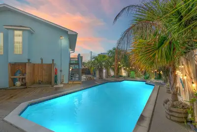 Image de Réglage de la latitude - Profitez d'une piscine privée - 19 personnes
