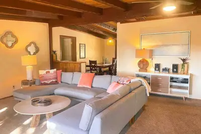Image de Spire House 3, Bienvenue chez vous! 12 couchages, espaces de vie en plein air incroyables!